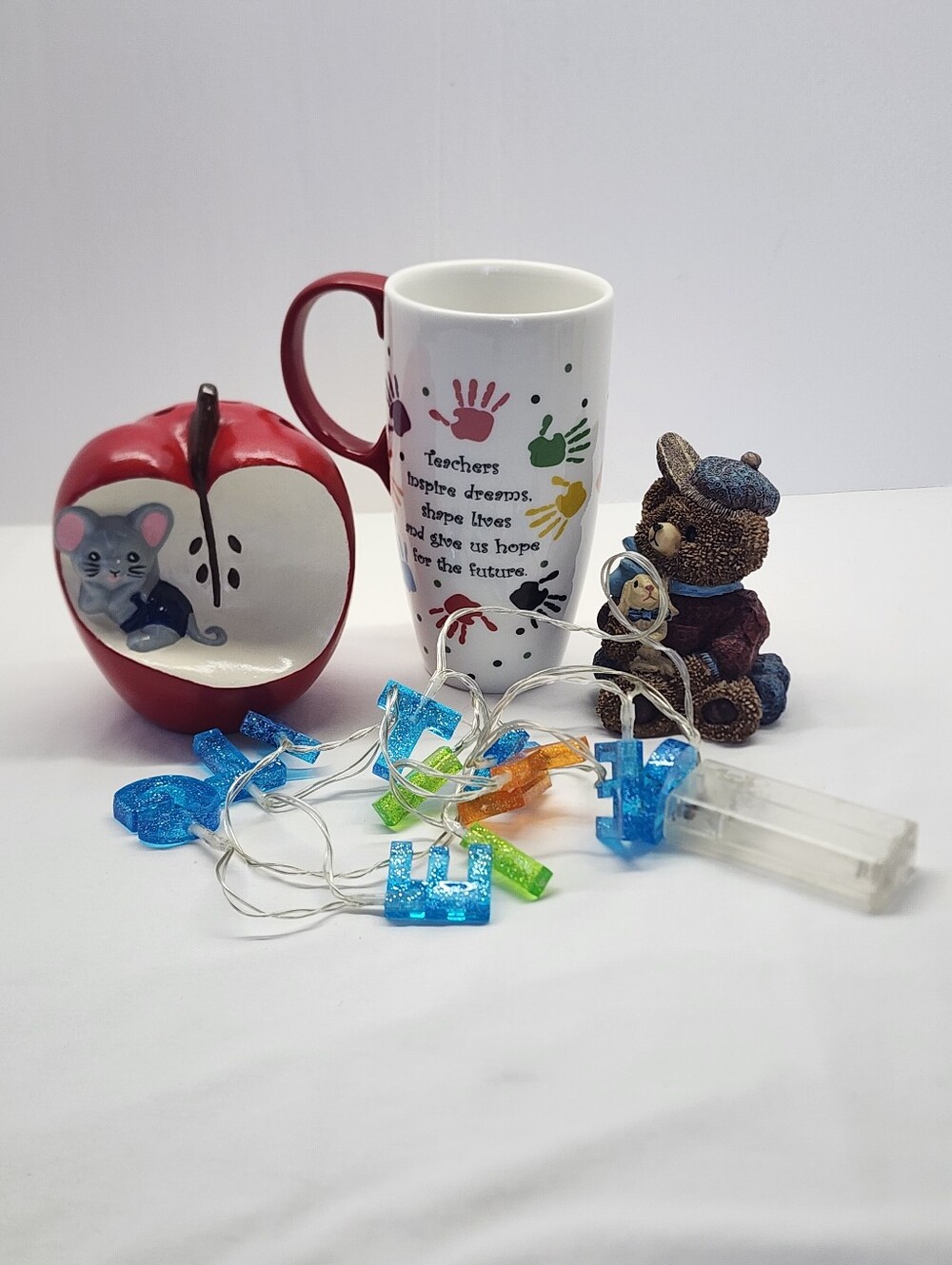 4pc Teacher appreciation and Vintage school-themed decor Set
